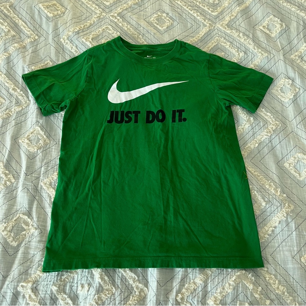 Nike Boys Large Green Just Do It T-Shirt Short Sleeve Crewneck Swoosh Tee